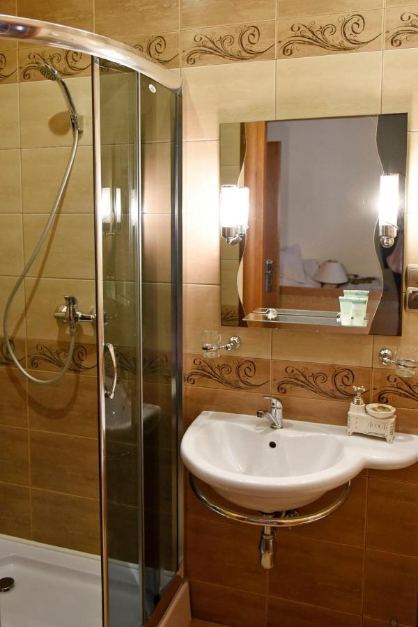 Apartament City, Clock Krosno Buitenkant foto